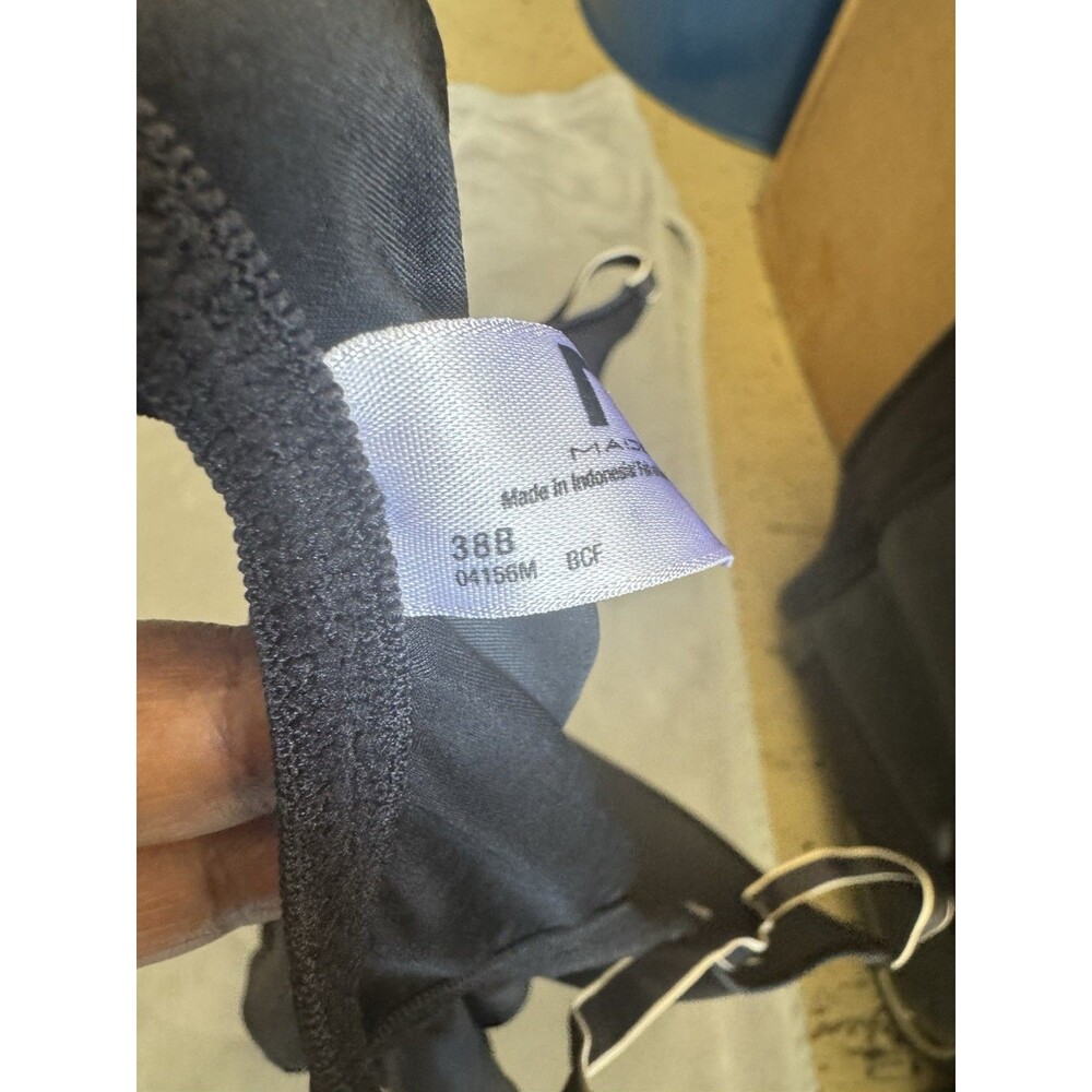 Maidenform Bodysuit Size 38B - Picture 10 of 10